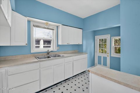 Tiny photo for 571 Viking Street, Toledo, OH 43605 (MLS # 10011027)