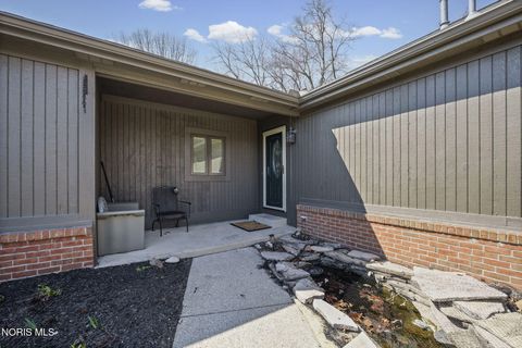 Tiny photo for 1 Abbey Road, Perrysburg, OH 43551 (MLS # 10005142)