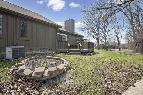Tiny photo for 1 Abbey Road, Perrysburg, OH 43551 (MLS # 10005142)