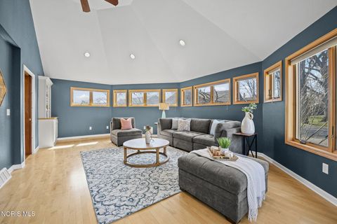 Tiny photo for 1 Abbey Road, Perrysburg, OH 43551 (MLS # 10005142)