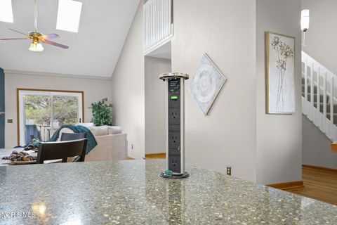 Tiny photo for 1 Abbey Road, Perrysburg, OH 43551 (MLS # 10005142)