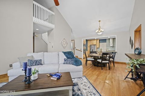 Tiny photo for 1 Abbey Road, Perrysburg, OH 43551 (MLS # 10005142)