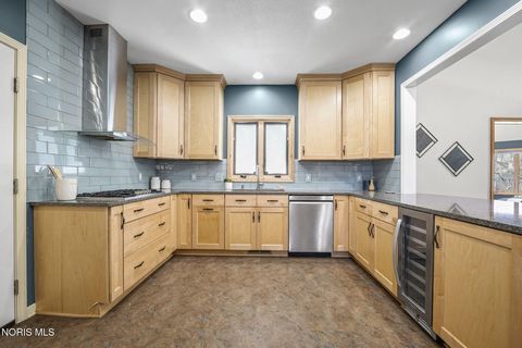 Tiny photo for 1 Abbey Road, Perrysburg, OH 43551 (MLS # 10005142)