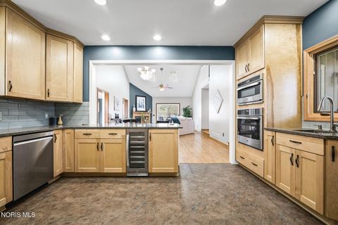 Tiny photo for 1 Abbey Road, Perrysburg, OH 43551 (MLS # 10005142)