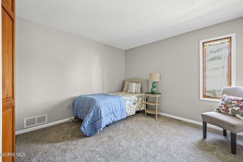 Tiny photo for 1 Abbey Road, Perrysburg, OH 43551 (MLS # 10005142)