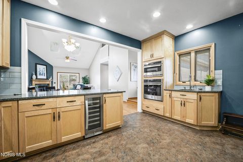 Tiny photo for 1 Abbey Road, Perrysburg, OH 43551 (MLS # 10005142)