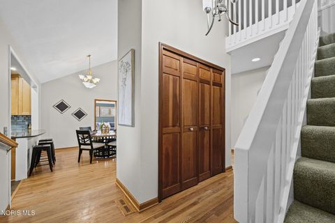 Tiny photo for 1 Abbey Road, Perrysburg, OH 43551 (MLS # 10005142)