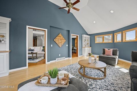 Tiny photo for 1 Abbey Road, Perrysburg, OH 43551 (MLS # 10005142)