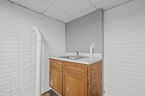 Tiny photo for 1 Abbey Road, Perrysburg, OH 43551 (MLS # 10005142)