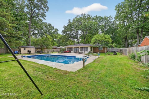 Tiny photo for 5154 Fairgreen Drive, Toledo, OH 43613 (MLS # 10014189)