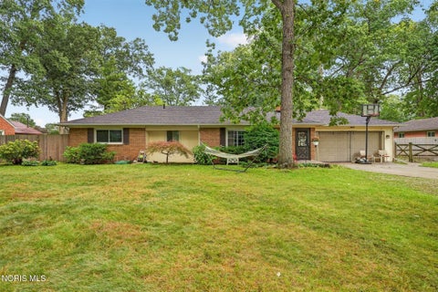 Tiny photo for 5154 Fairgreen Drive, Toledo, OH 43613 (MLS # 10014189)