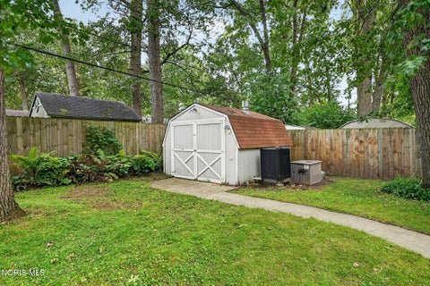 Tiny photo for 5154 Fairgreen Drive, Toledo, OH 43613 (MLS # 10014189)