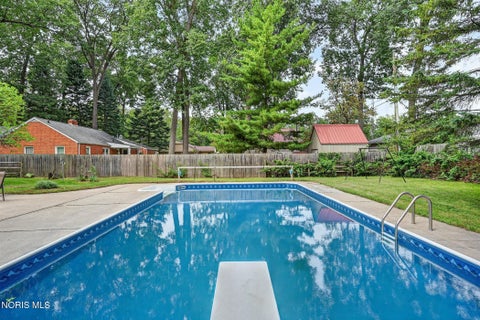 Tiny photo for 5154 Fairgreen Drive, Toledo, OH 43613 (MLS # 10014189)