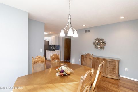Tiny photo for 6708 Gettysburg Drive, Sylvania, OH 43560 (MLS # 10000235)