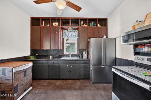 Tiny photo for 311 Bond Street, Pemberville, OH 43450 (MLS # 10014329)