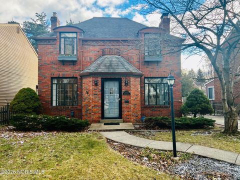 Photo of 2729 Bradford Drive, Toledo, OH 43614 (MLS # 10002969)