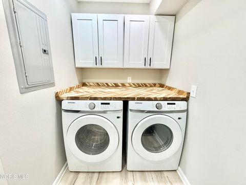 Tiny photo for 306 Dillrose Drive, Northwood, OH 43619 (MLS # 10004441)