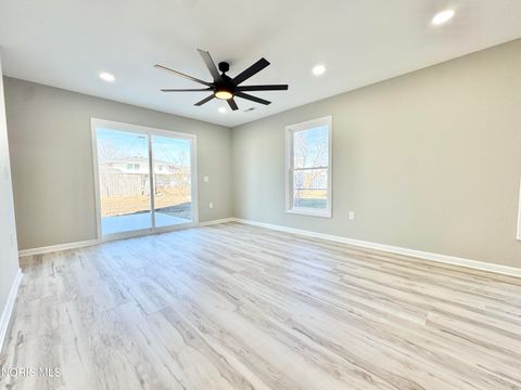 Tiny photo for 306 Dillrose Drive, Northwood, OH 43619 (MLS # 10004441)