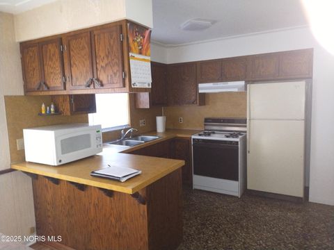 Tiny photo for 4329 County Road 1-2, Swanton, OH 43558 (MLS # 10000670)