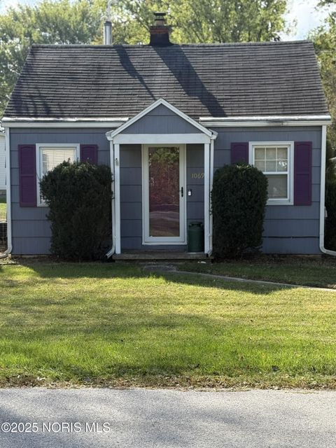 Photo of 10695 Woodland Avenue, Perrysburg, OH 43551 (MLS # 10000185)