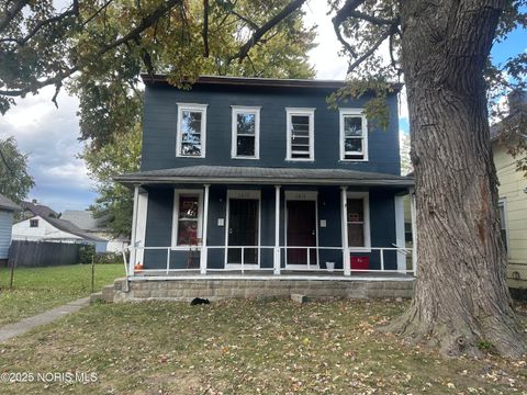 Photo of 1215 Greenwood Avenue, Toledo, OH 43605 (MLS # 10000366)