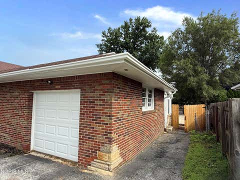 Tiny photo for 2653 Luverne Avenue, Oregon, OH 43616 (MLS # 10011623)