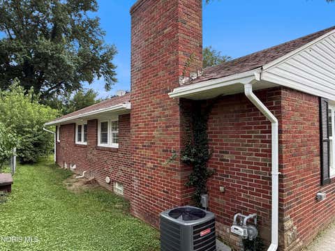 Tiny photo for 2653 Luverne Avenue, Oregon, OH 43616 (MLS # 10011623)
