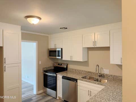 Tiny photo for 2653 Luverne Avenue, Oregon, OH 43616 (MLS # 10011623)