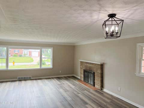 Tiny photo for 2653 Luverne Avenue, Oregon, OH 43616 (MLS # 10011623)