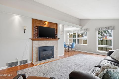 Tiny photo for 1638 Westview Drive, Findlay, OH 45840 (MLS # 10005231)