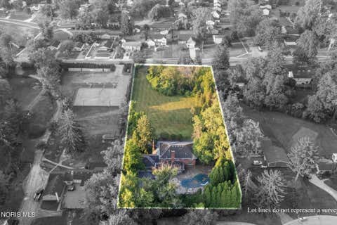 Tiny photo for 4912 W Bancroft Street, Toledo, OH 43615 (MLS # 10011402)