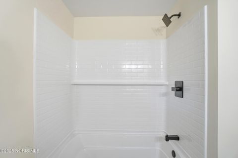 Tiny photo for 4073 Grandview Court, Toledo, OH 43614 (MLS # 10000731)