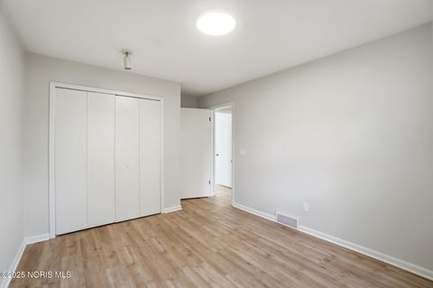 Tiny photo for 4073 Grandview Court, Toledo, OH 43614 (MLS # 10000731)