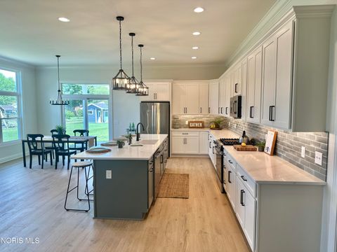 Tiny photo for 550 Southview Court, Gibsonburg, OH 43431 (MLS # 10005606)