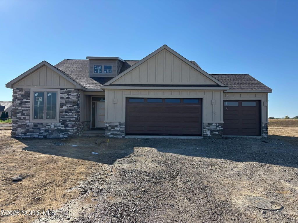 Photo for 9233 Summer Song Lane, Sylvania, OH 43560 (MLS # 10000672)