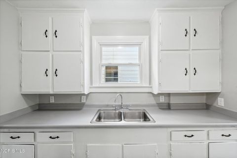 Tiny photo for 2013 Balkan Place, Toledo, OH 43613 (MLS # 10006898)