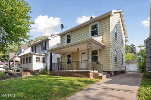 Photo of 2013 Balkan Place, Toledo, OH 43613 (MLS # 10006898)