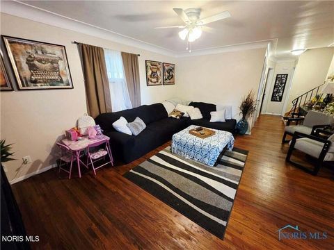 Tiny photo for 1654 Charmaine Drive, Toledo, OH 43614 (MLS # 10005177)