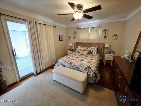 Tiny photo for 1654 Charmaine Drive, Toledo, OH 43614 (MLS # 10005177)