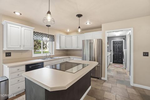 Tiny photo for 730 Parkview Drive, Findlay, OH 45840 (MLS # 10007625)