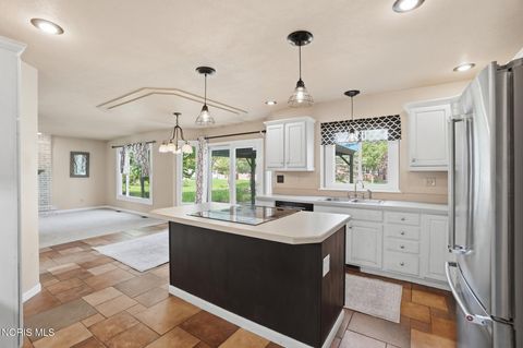 Tiny photo for 730 Parkview Drive, Findlay, OH 45840 (MLS # 10007625)