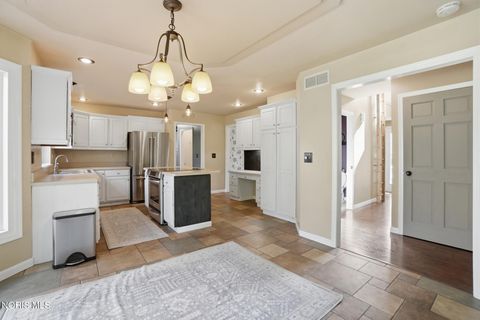 Tiny photo for 730 Parkview Drive, Findlay, OH 45840 (MLS # 10007625)