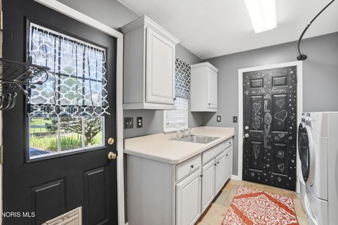 Tiny photo for 730 Parkview Drive, Findlay, OH 45840 (MLS # 10007625)
