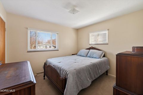 Tiny photo for 640 Northfield Drive, Maumee, OH 43537 (MLS # 10005985)