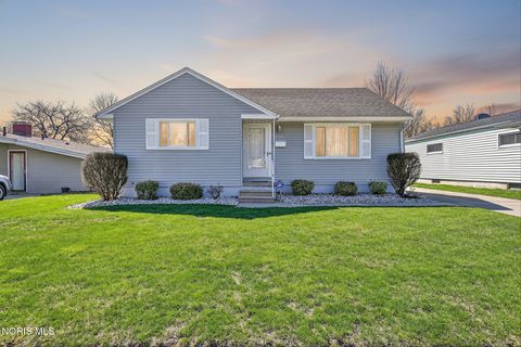 Tiny photo for 640 Northfield Drive, Maumee, OH 43537 (MLS # 10005985)