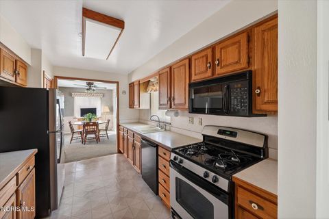 Tiny photo for 640 Northfield Drive, Maumee, OH 43537 (MLS # 10005985)