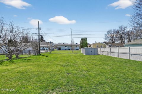 Tiny photo for 640 Northfield Drive, Maumee, OH 43537 (MLS # 10005985)