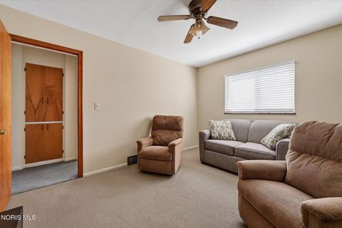 Tiny photo for 640 Northfield Drive, Maumee, OH 43537 (MLS # 10005985)