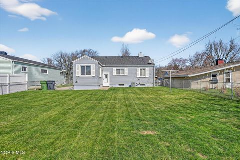 Tiny photo for 640 Northfield Drive, Maumee, OH 43537 (MLS # 10005985)