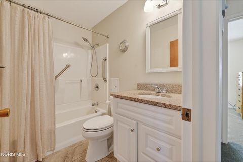 Tiny photo for 640 Northfield Drive, Maumee, OH 43537 (MLS # 10005985)